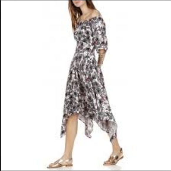 Maje Dress - extremely flattering Size M Floral - Picture 2 of 7